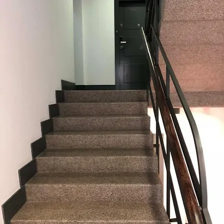 Clicktheflat The Rising Museum דירה