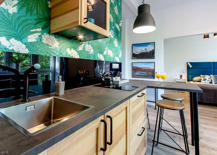 Clicktheflat The Rising Museum Apartman Varsó