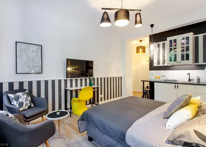 Clicktheflat The Rising Museum Varsó