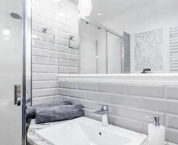 Apartman Clicktheflat The Rising Museum *